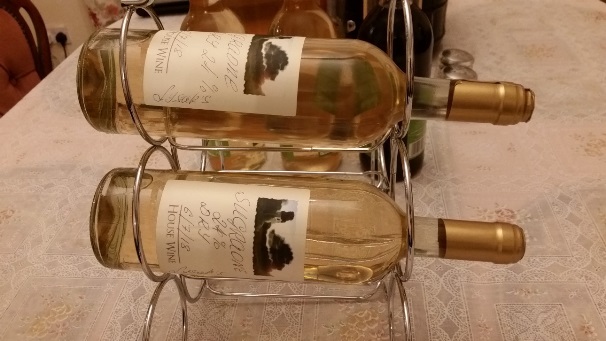 Домашнє вино з білого винограду Саґрайон
